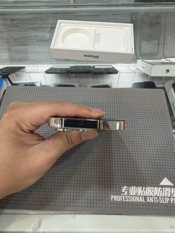 S__25296957 IPhone14Pro 256G白